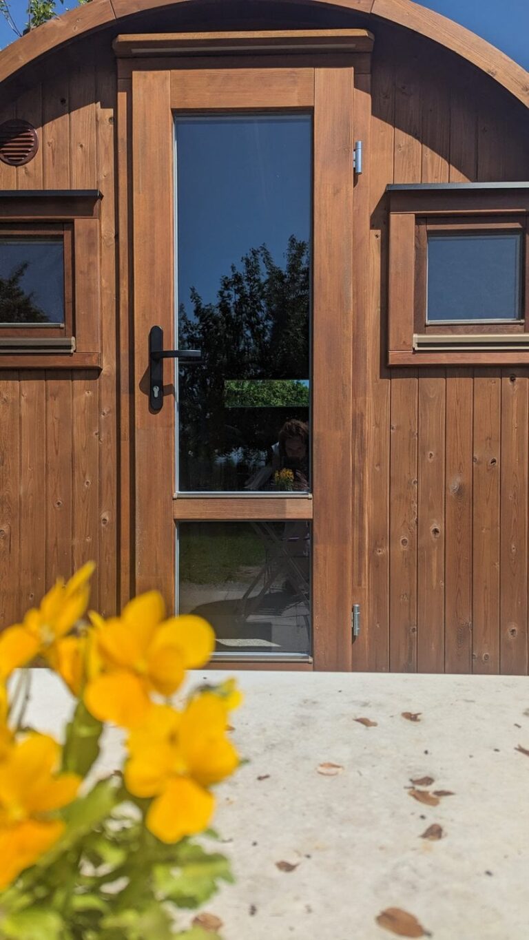 Übernachten im Schlaffass - Glamping in der Rhön im Biohotel Lindengut in Dipperz