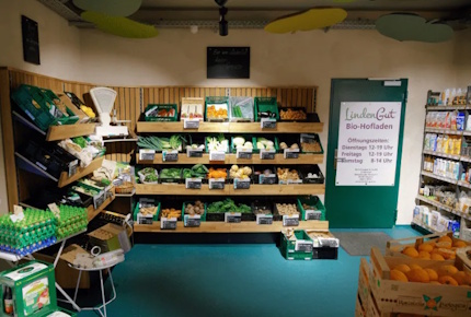 Lindengut Hofladen mit Bio Obst Gemüse